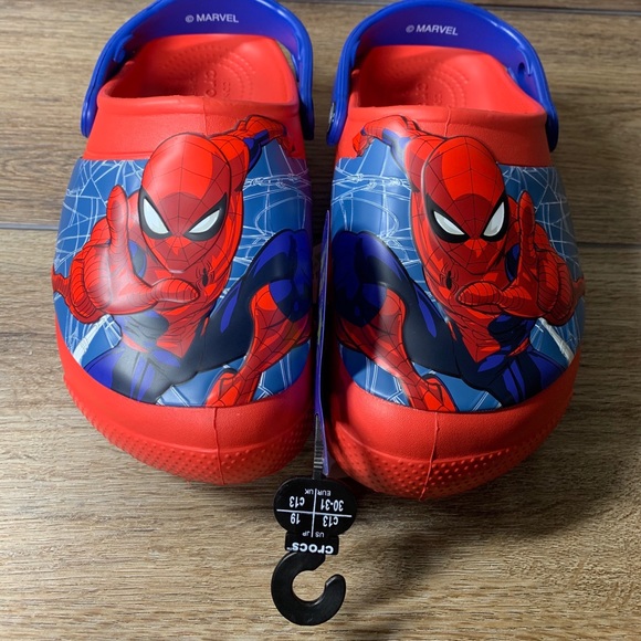 crocs spiderman marvel